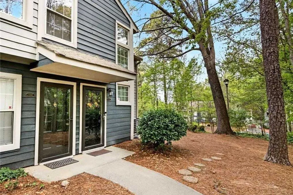 Property photo 1 of 31