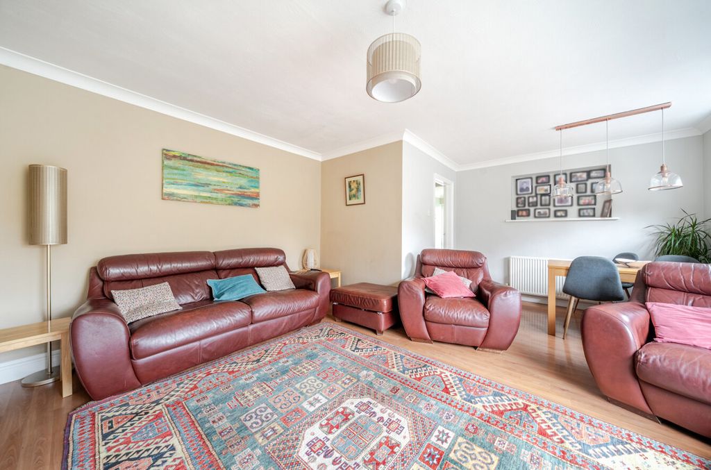 Property photo 3 of 22 1406432-9-6984746...