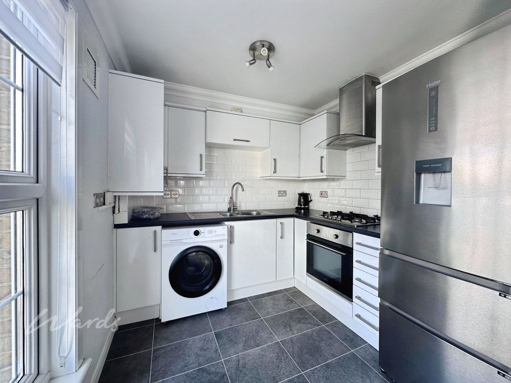 Property photo 3 of 9 Serene Kitchen Use