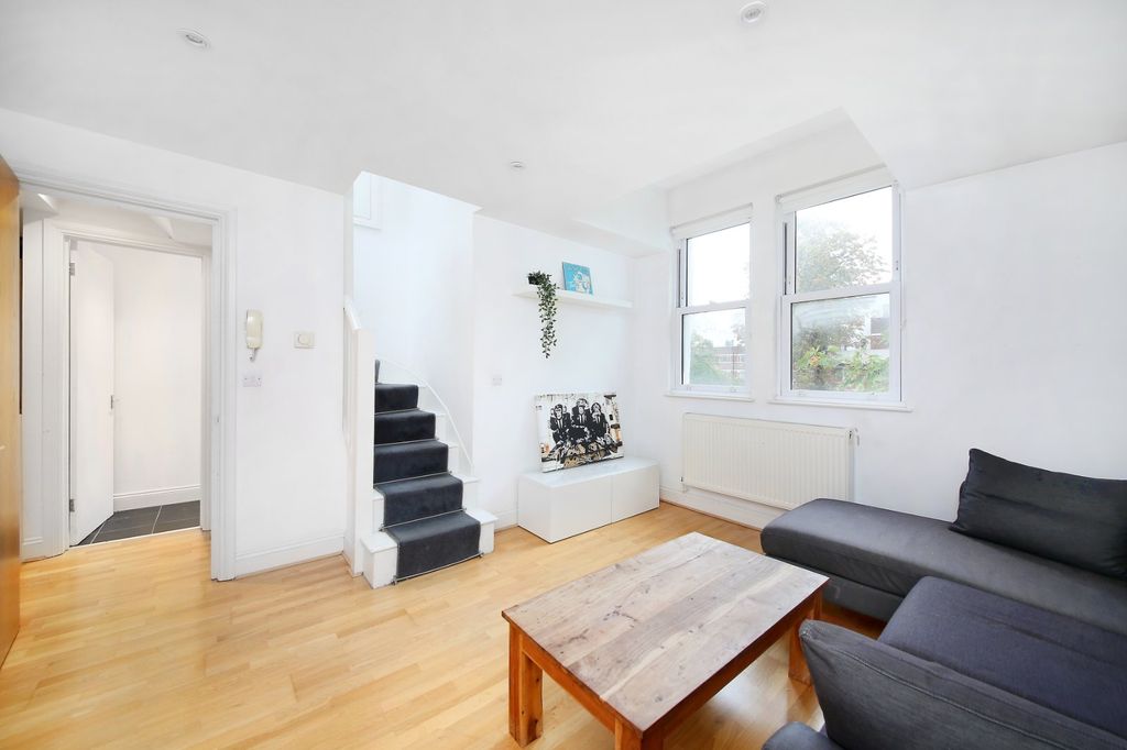 Property photo 2 of 11
