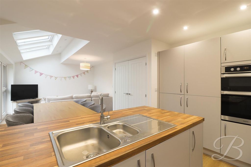 Property photo 3 of 25 Img_4636_1.Jpg