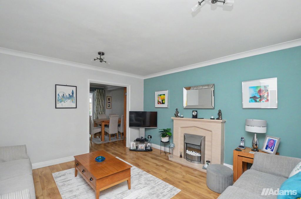 Property photo 3 of 35