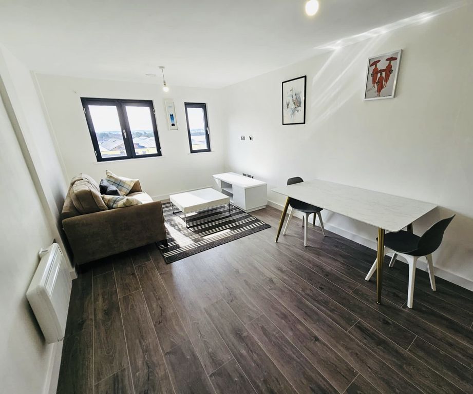 Property photo 3 of 12