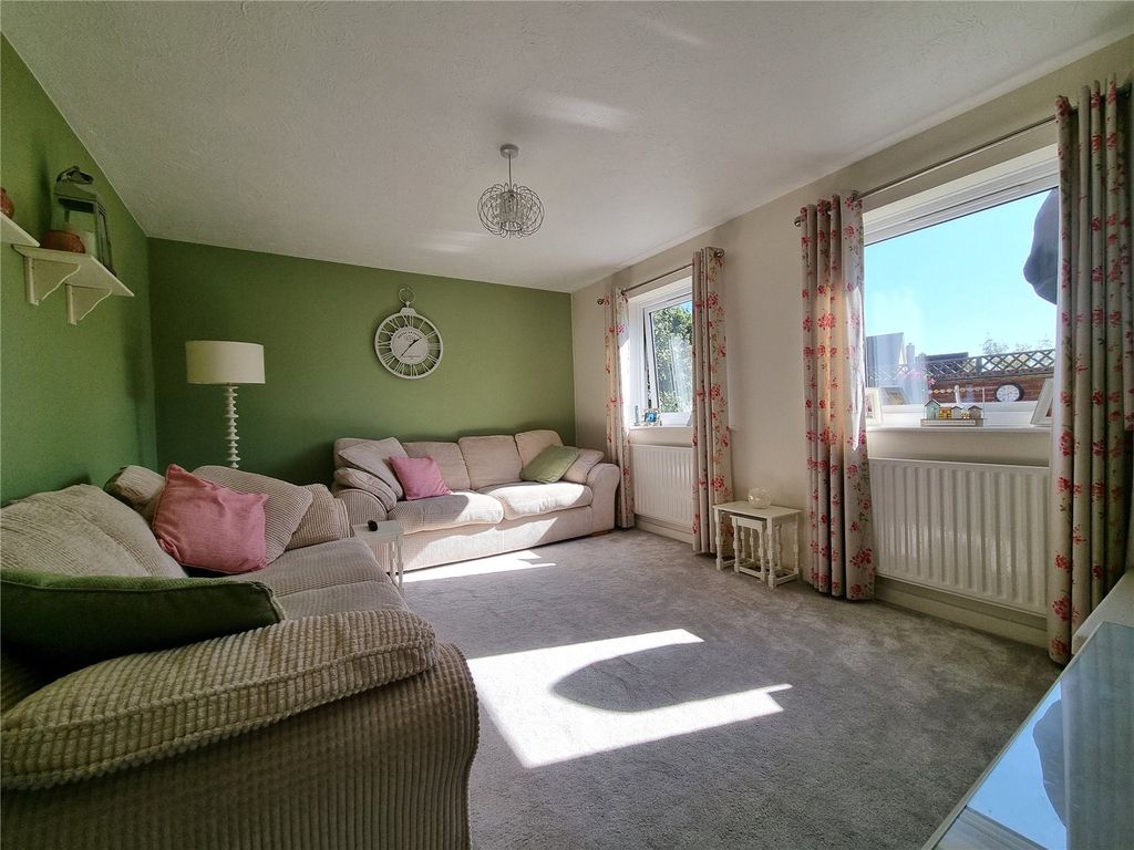 Property photo 2 of 20 Picture No. 16