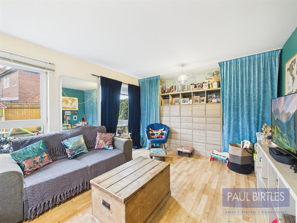 Property photo 2 of 23 Cam04378G0-Pr0257-Still008.Jpg