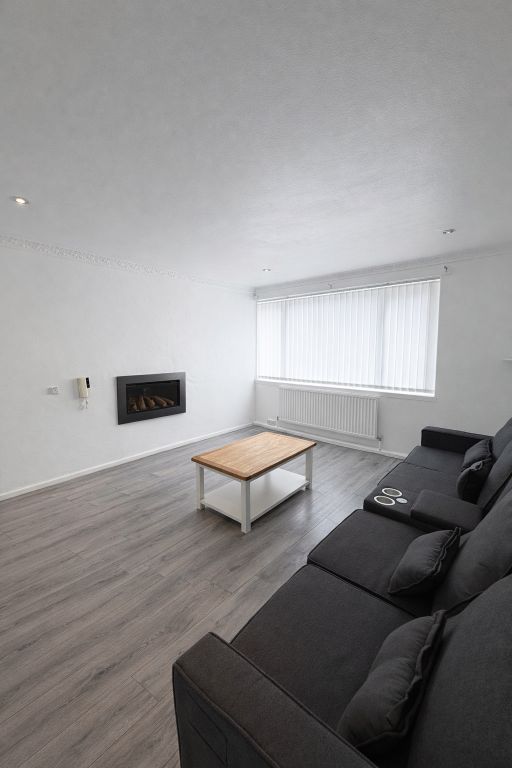 Property photo 1 of 11 Living Room 1