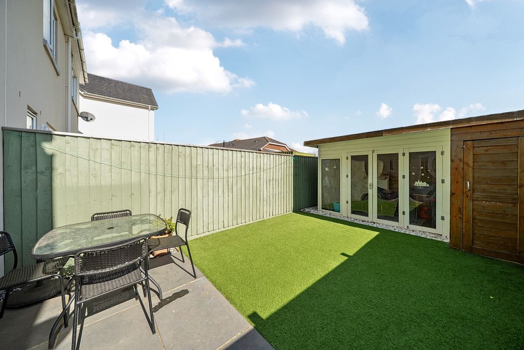 Property photo 2 of 23 Rear Garden