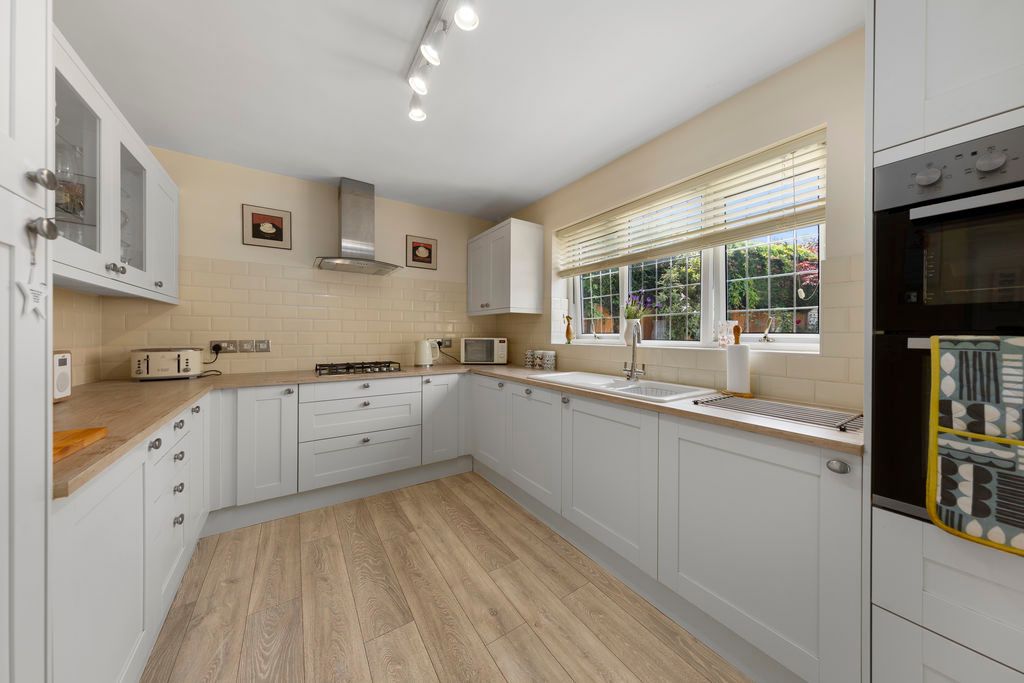 Property photo 2 of 35 Kitchen