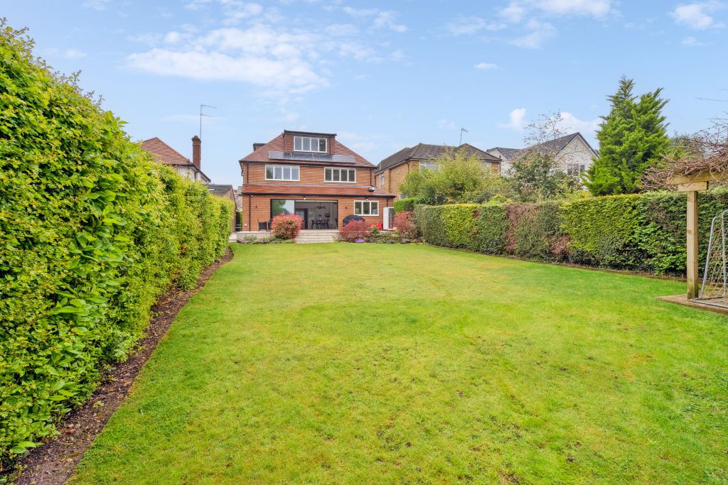 Property photo 2 of 23