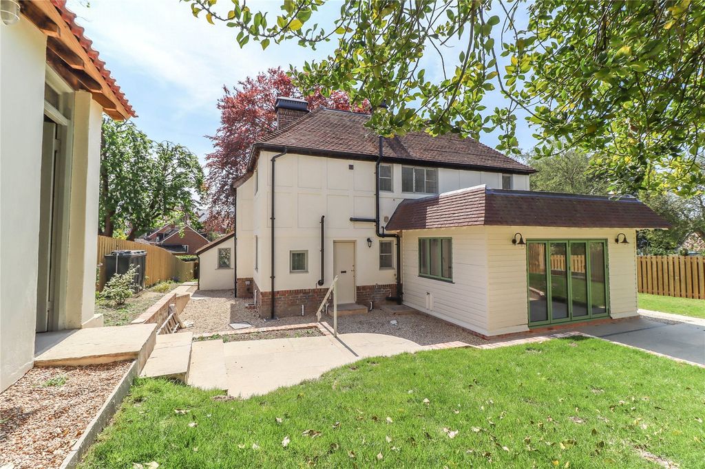 Property photo 3 of 26 Picture No. 25