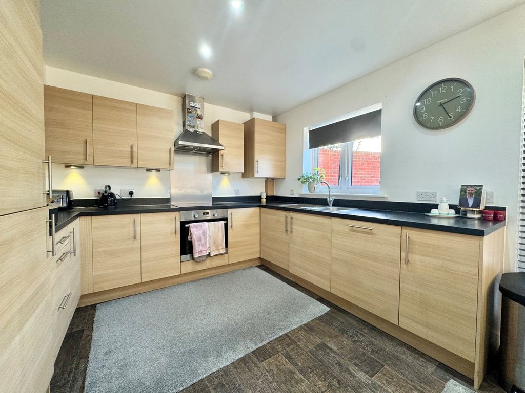 Property photo 3 of 11 Picture 3