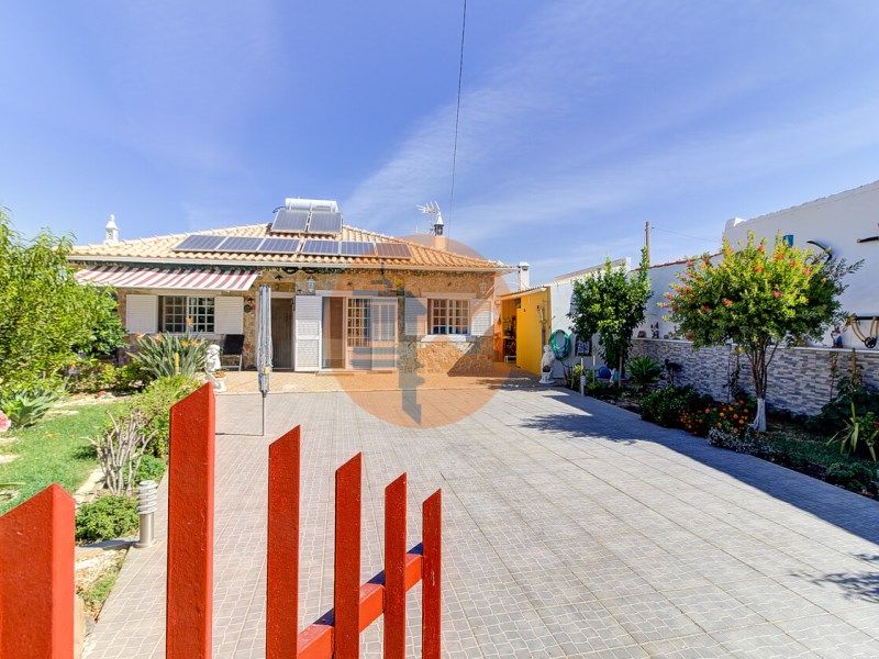 Property photo 1 of 51