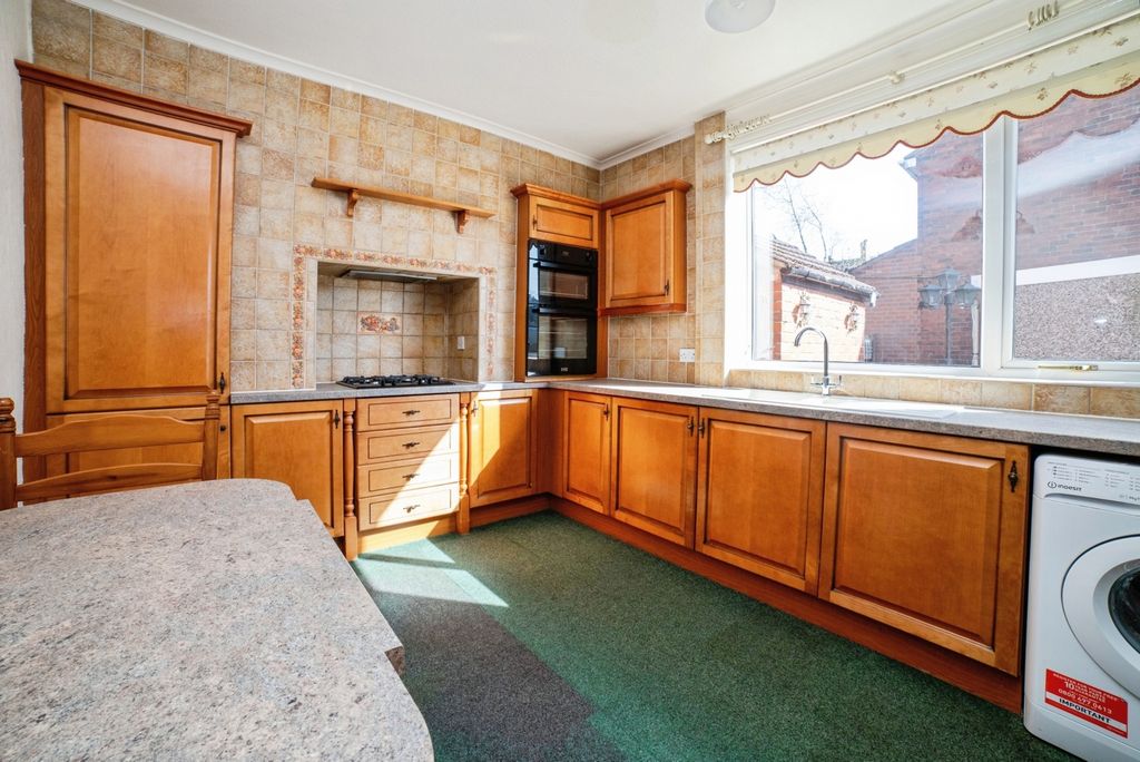 Property photo 3 of 16 Pbox-Img.Jpg