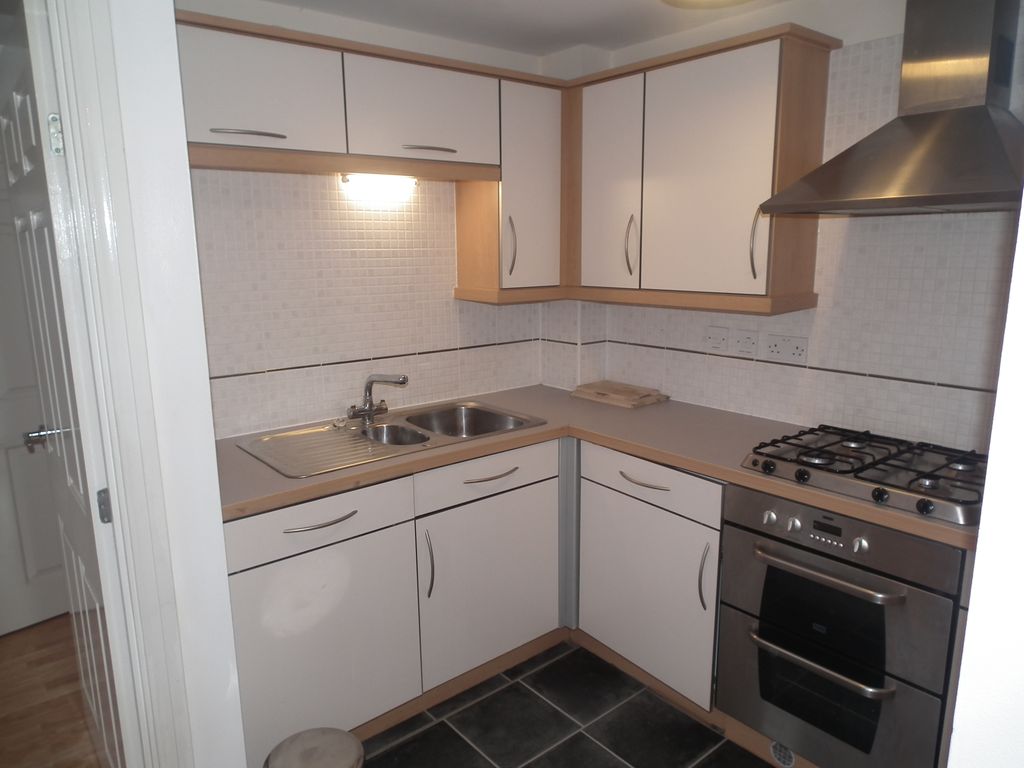Property photo 2 of 7 Kitchen