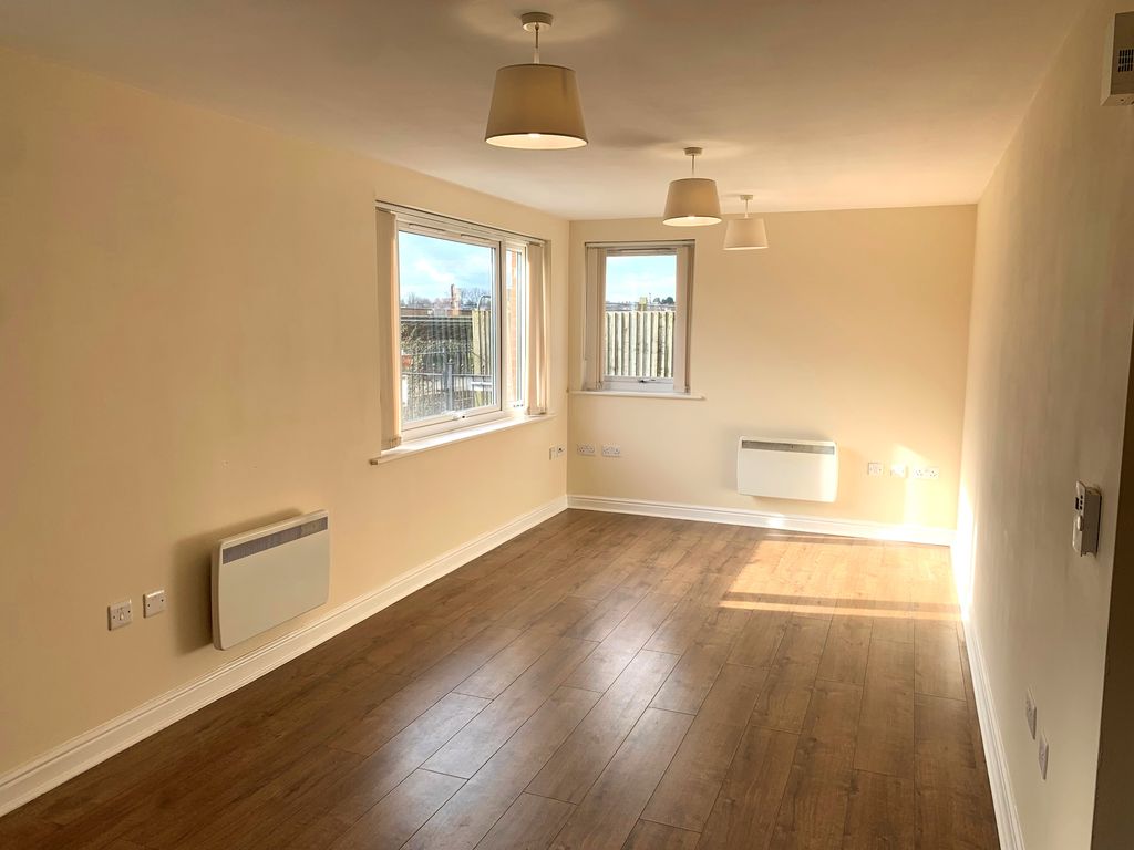 Property photo 3 of 13 l6