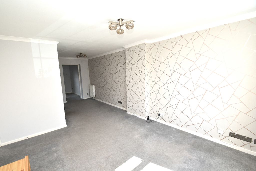 Property photo 3 of 20 4979285