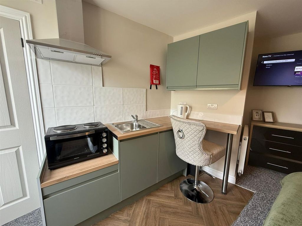 Property photo 2 of 10 Room 3 Pics2.Jpeg