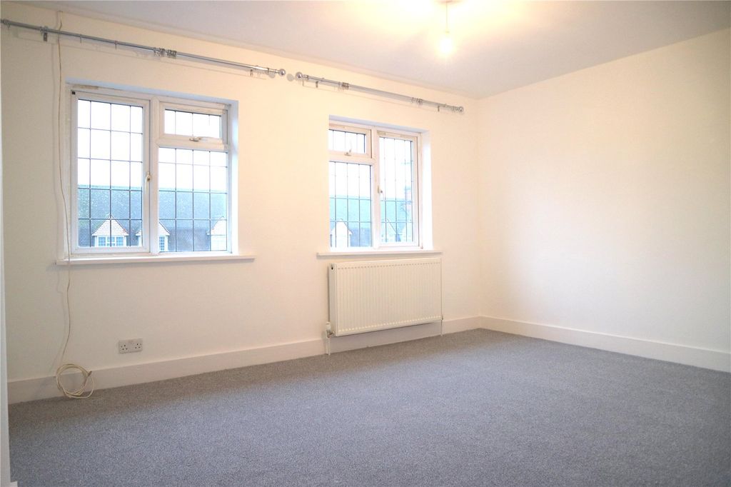 Property photo 2 of 15 Picture No. 01