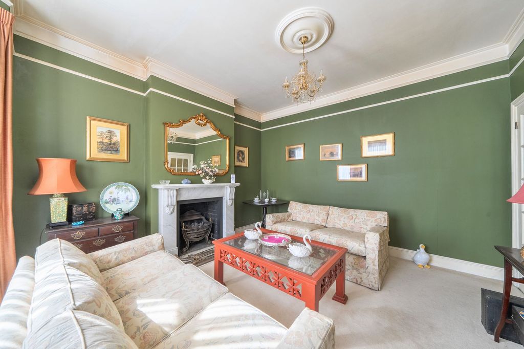 Property photo 3 of 19