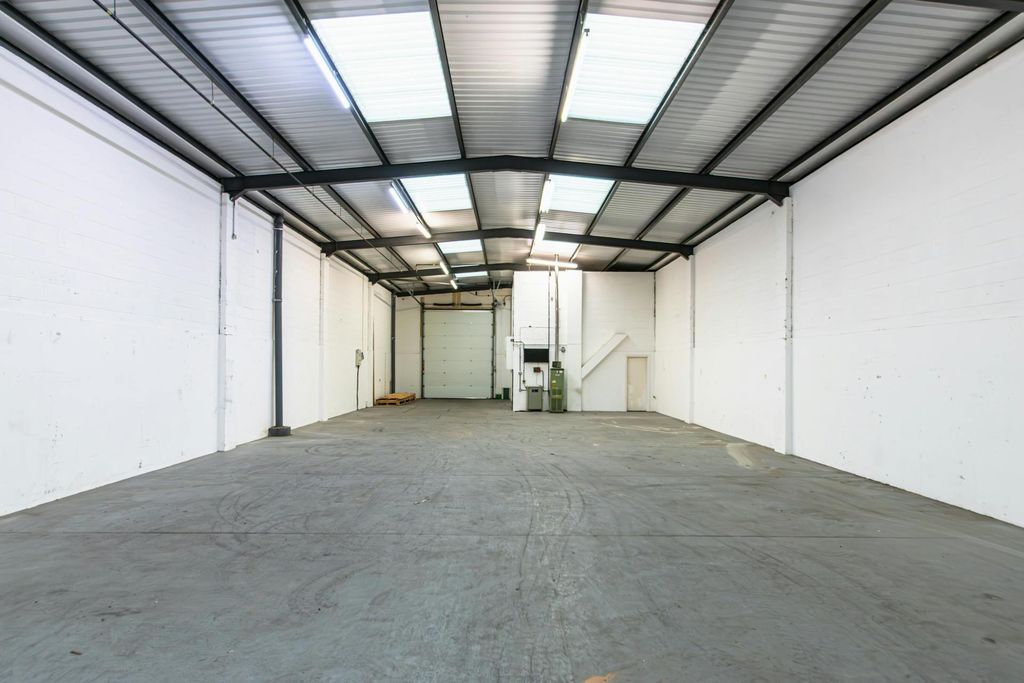 Property photo 2 of 6 33.Jpg