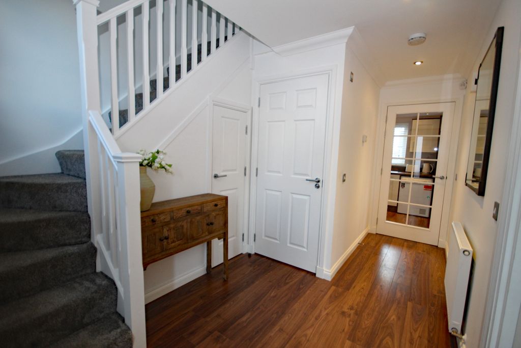 Property photo 3 of 26