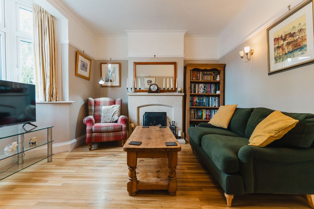 Property photo 3 of 38