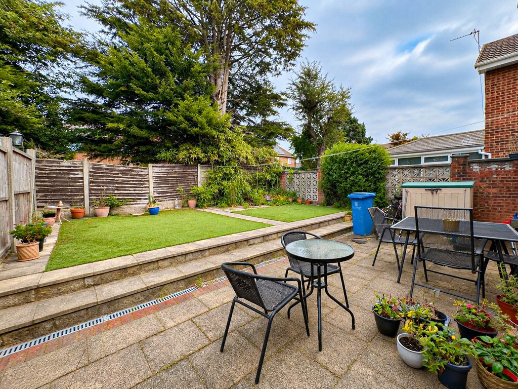 Property photo 3 of 11