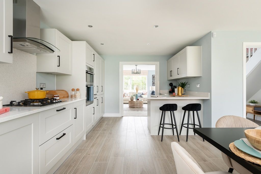 Property photo 1 of 11 Catch Up After A Busy Day