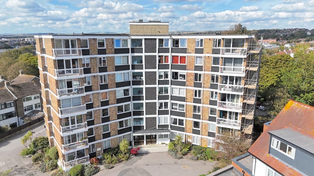 Property photo 1 of 9 Outside Pic