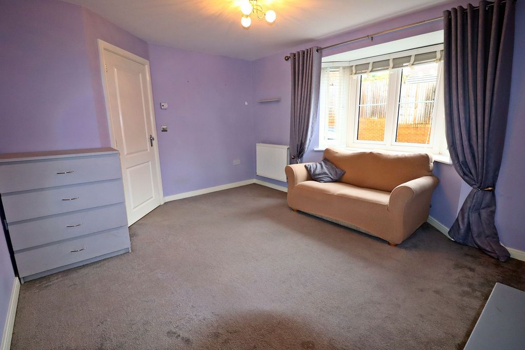 Property photo 3 of 25