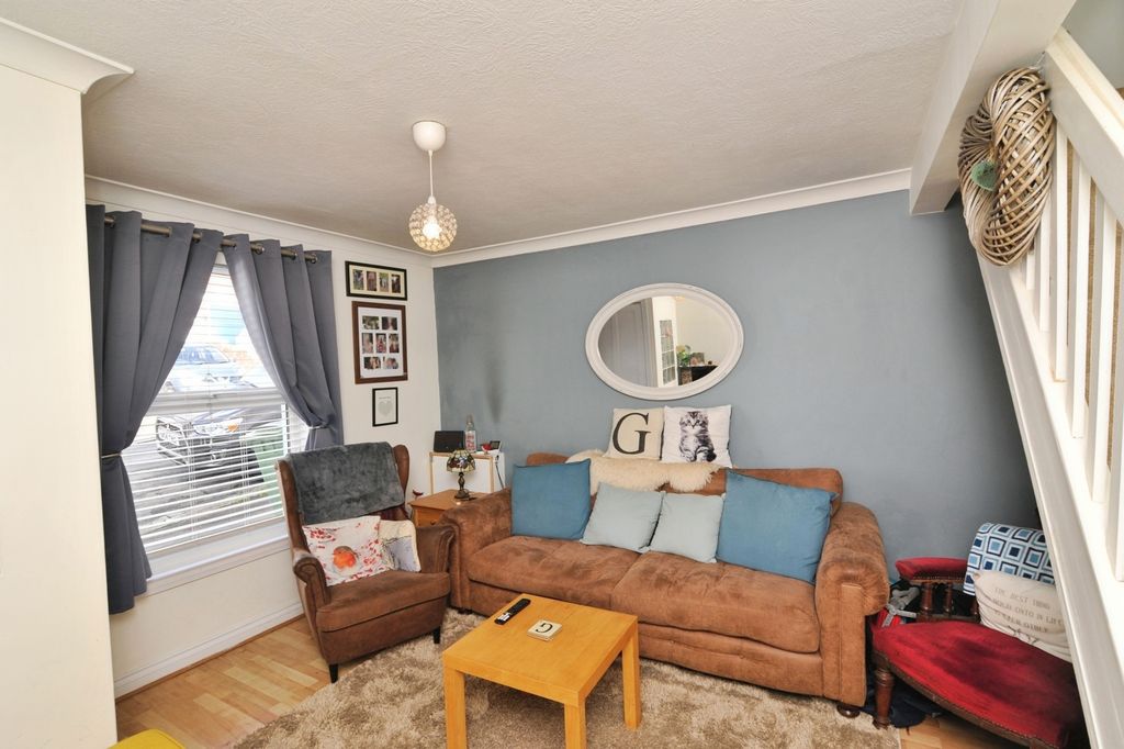 Property photo 3 of 18 Pbox-Img.Jpg