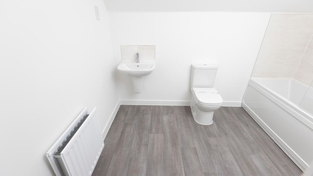 Additional image 20 of 2 bed flat for salePetworth GU28