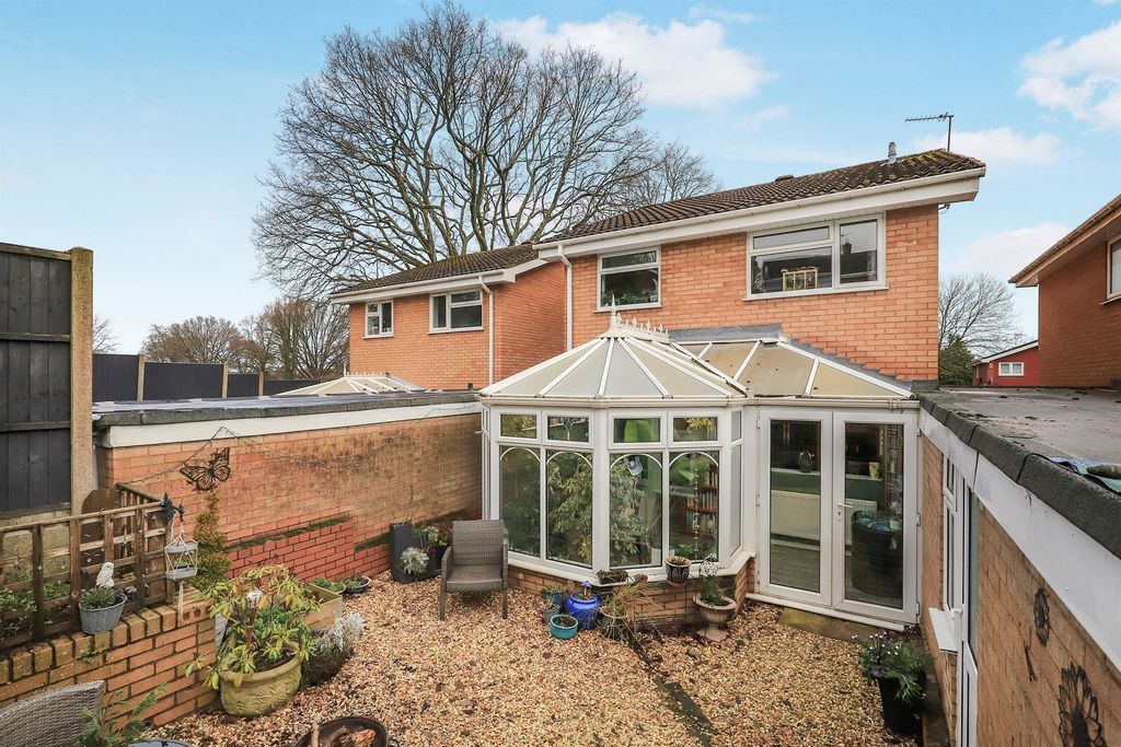 Property photo 2 of 16