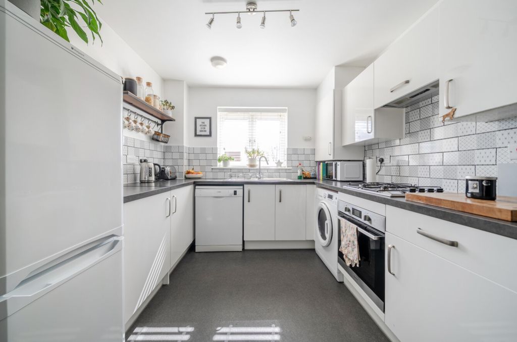 Property photo 2 of 24 1435938-4-69Caab9065Fcc