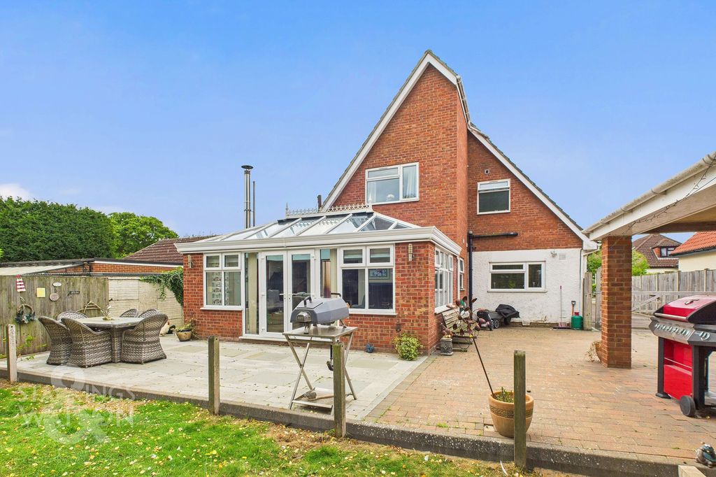 Property photo 3 of 22