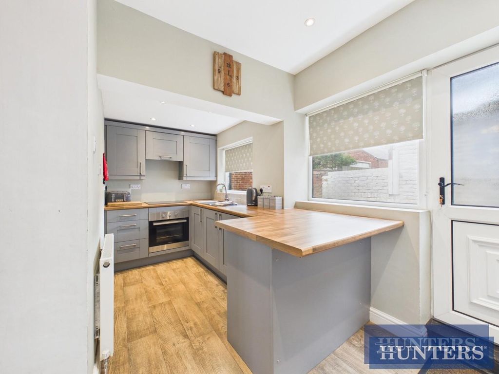 Property photo 3 of 19 Kitchen.Jpg