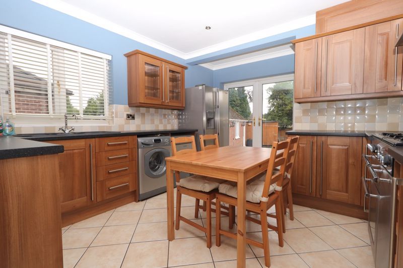 Property photo 3 of 22 Dining Kitchen