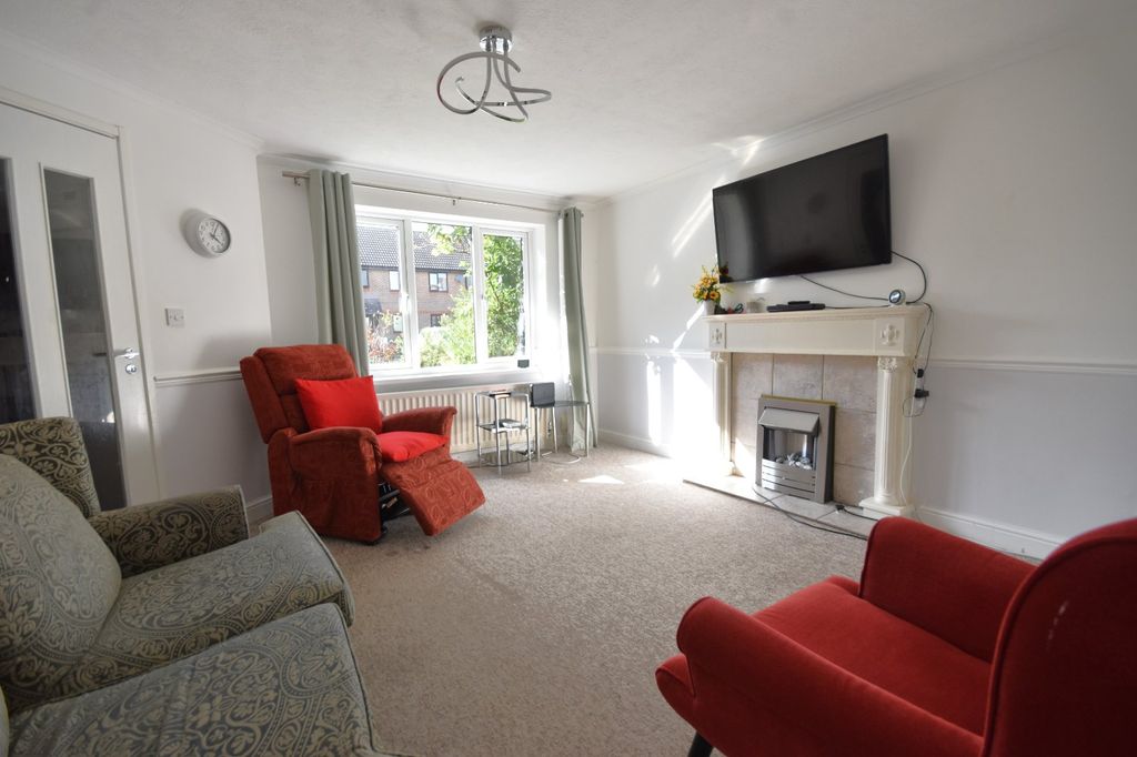 Property photo 2 of 13 Picture No. 12
