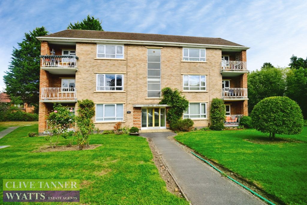 Property photo 1 of 16 Flat 3, Angelo House