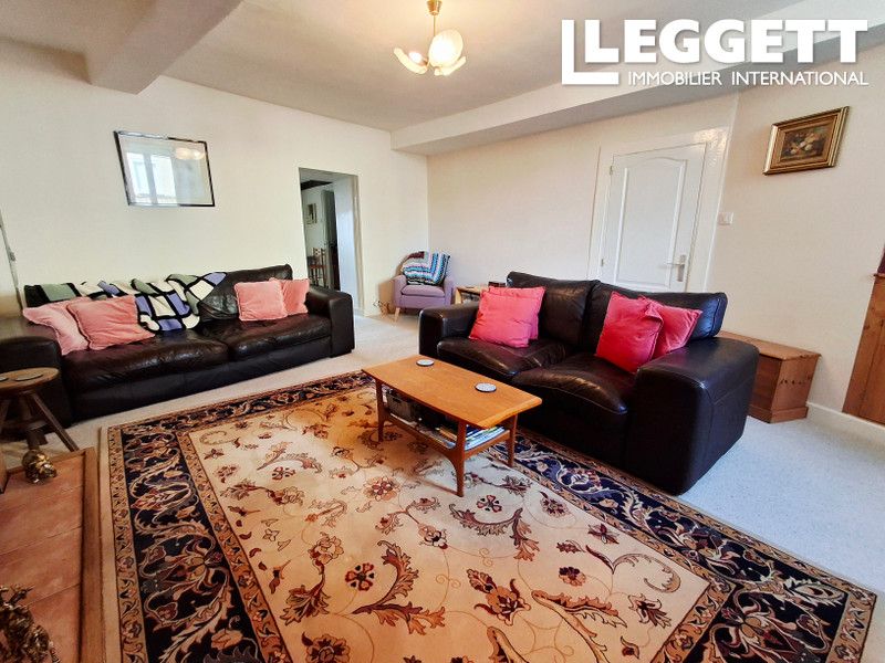 Property photo 3 of 10