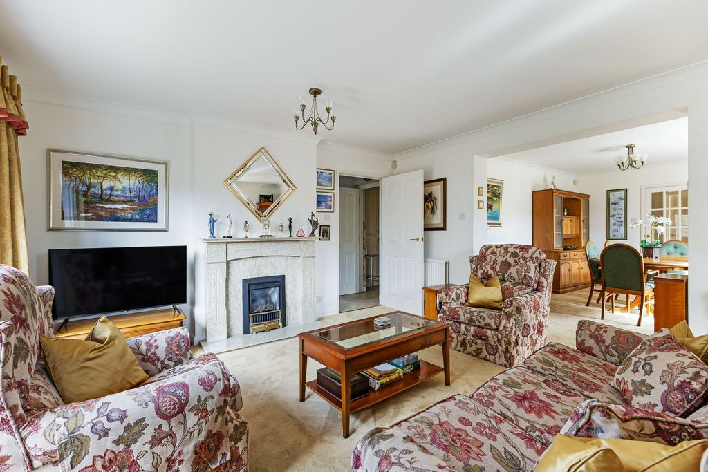 Property photo 3 of 16