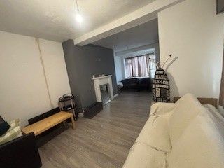 Property photo 3 of 11 Image