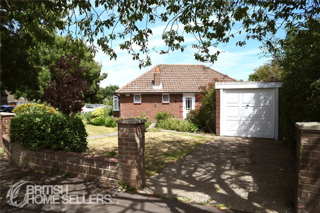 Property photo 2 of 22 Picture No. 28