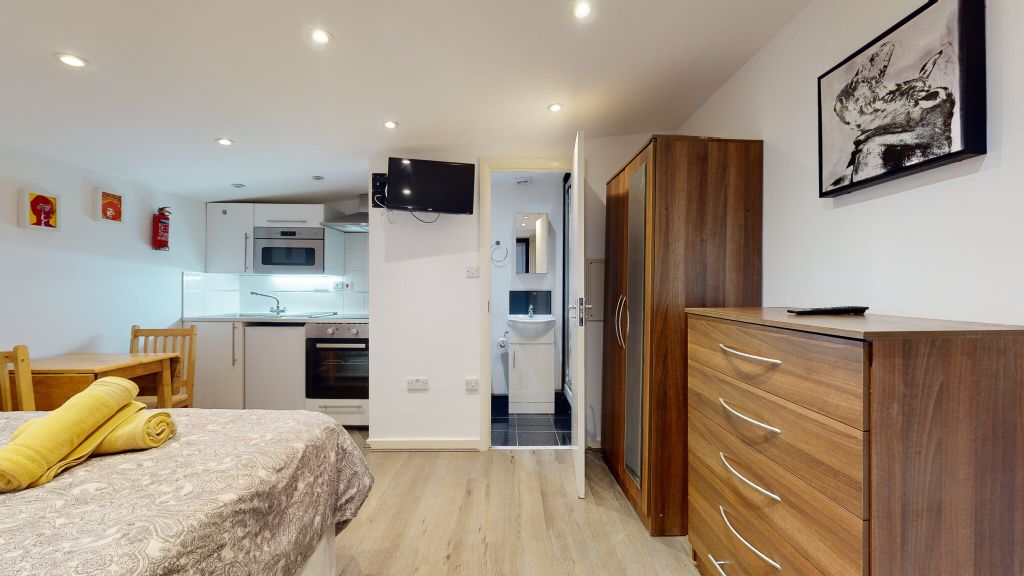 Property photo 3 of 8