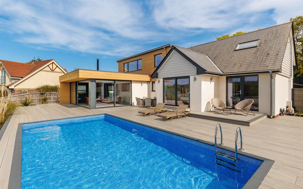 Additional image 17 of 5 bed chalet for saleWootton Bridge, Isle Of Wight PO33