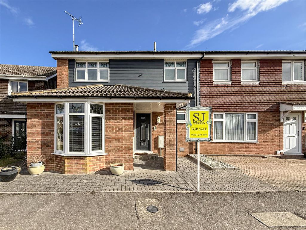 Property photo 1 of 17 Front