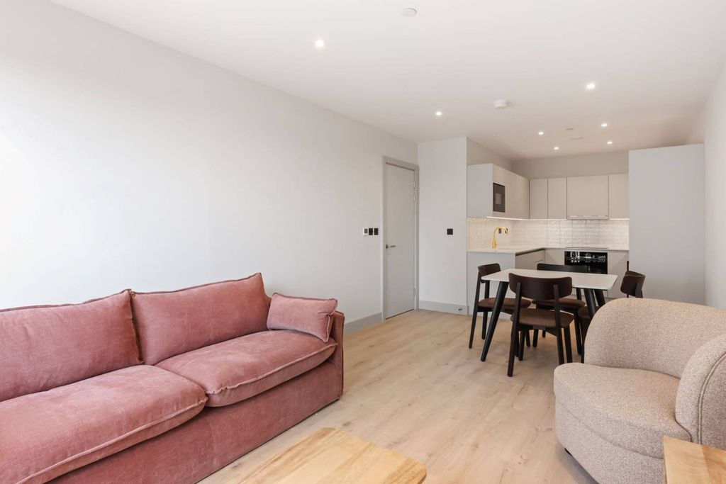 Property photo 3 of 29