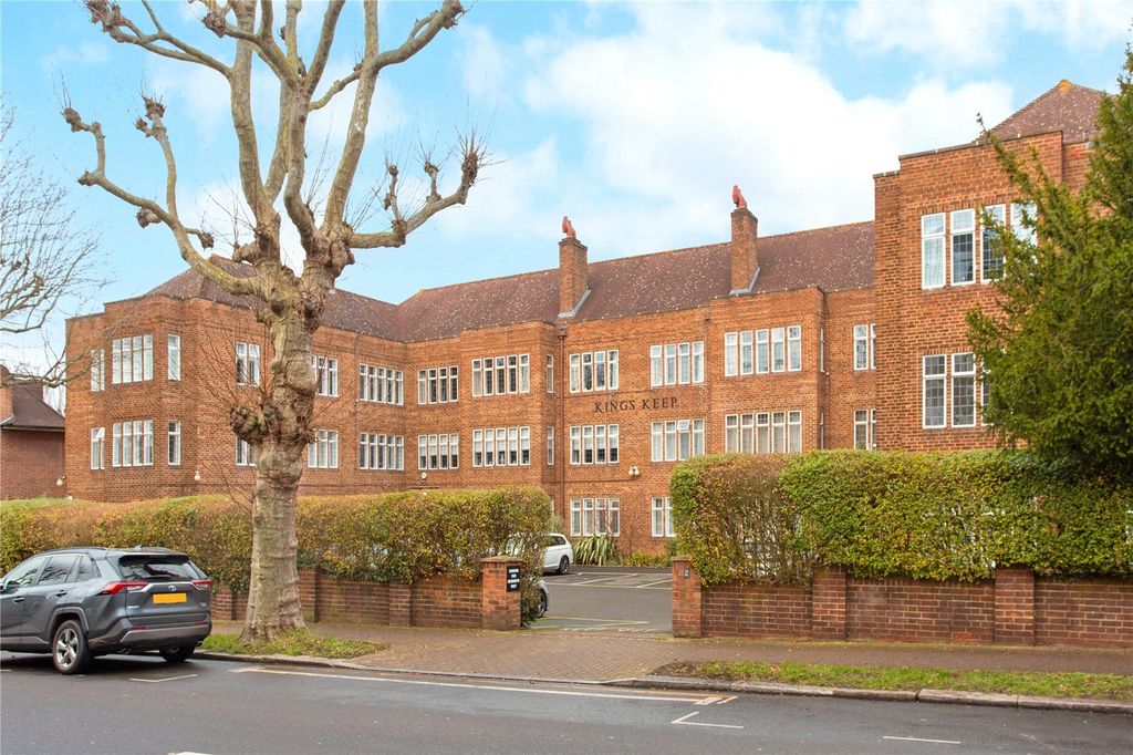 Property photo 1 of 15 Kings Keep