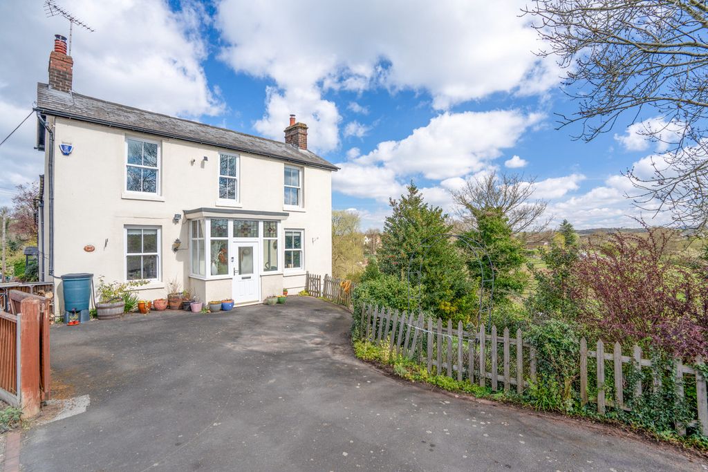 Property photo 2 of 35