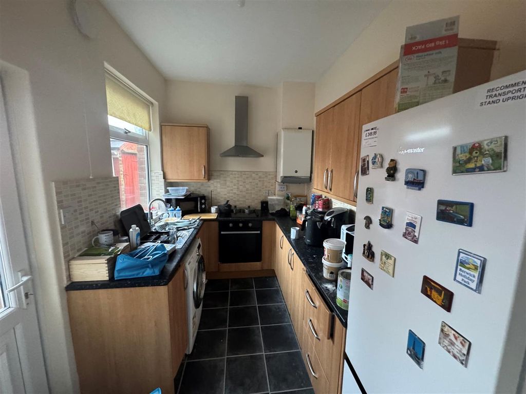 Property photo 3 of 5 Kitchen.Jpg